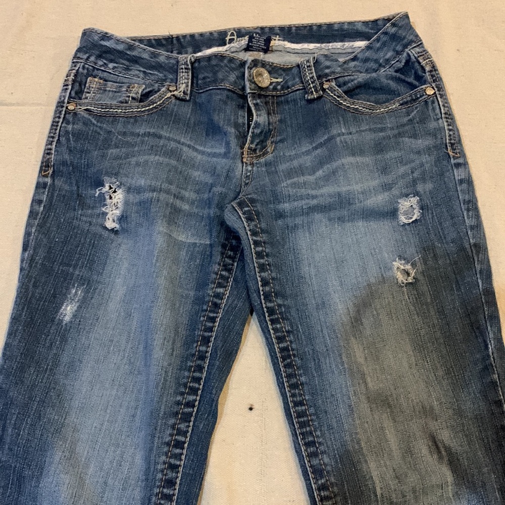 Jeans - Picture 2 of 6